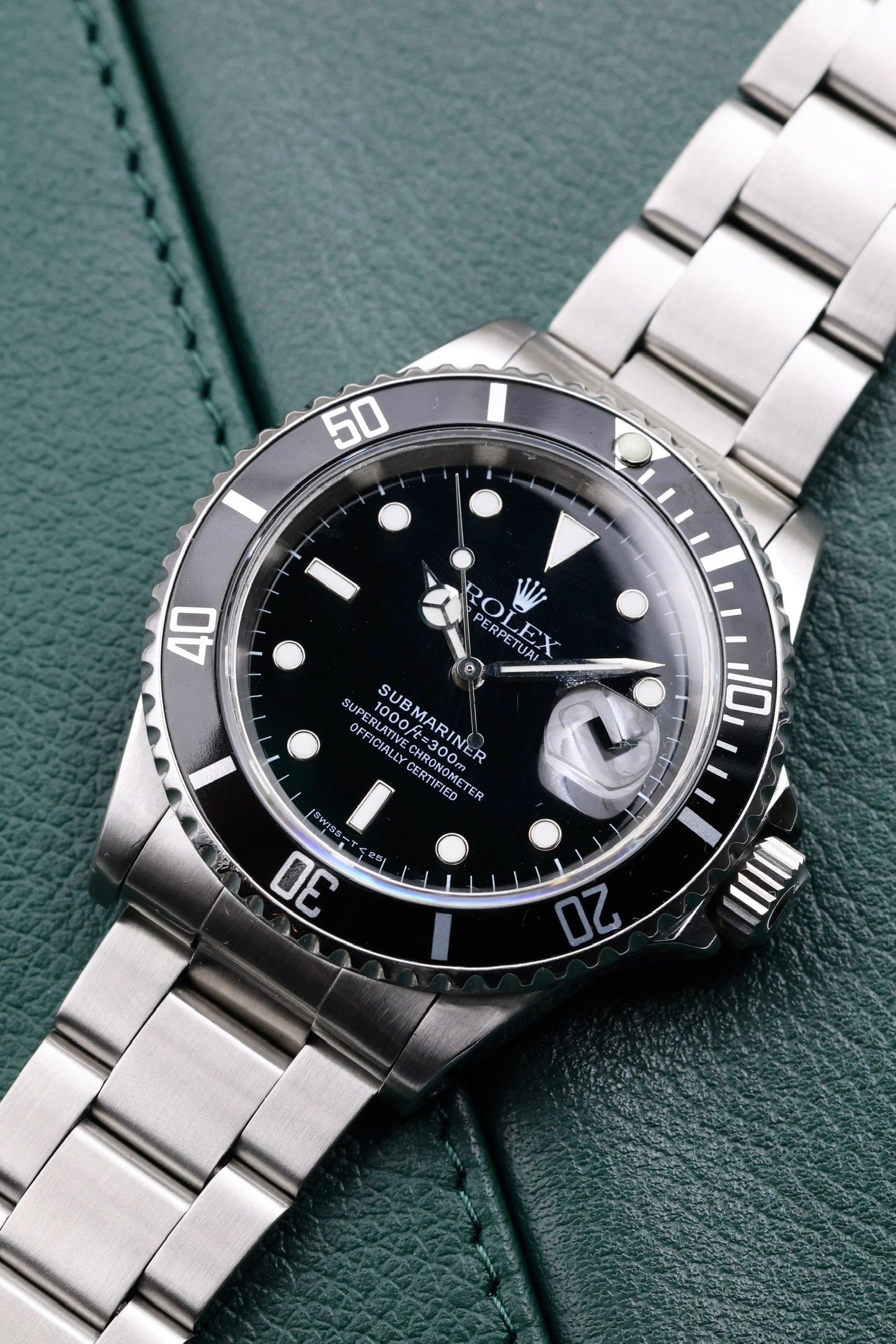 Rolex Submariner 16610 | Full Set 1998