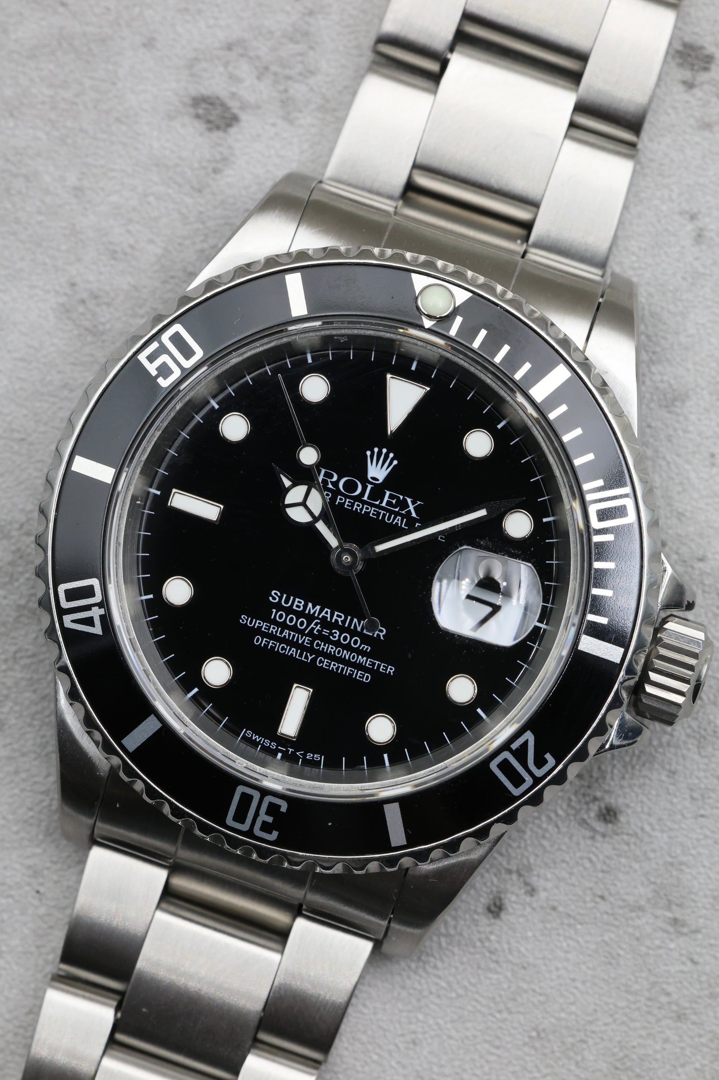 Rolex Submariner 16610 | Full Set 1998