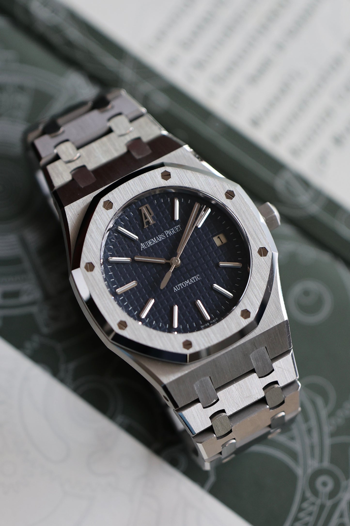 Audemars Piguet Royal Oak 39mm | 15300ST | 2012 Full Set