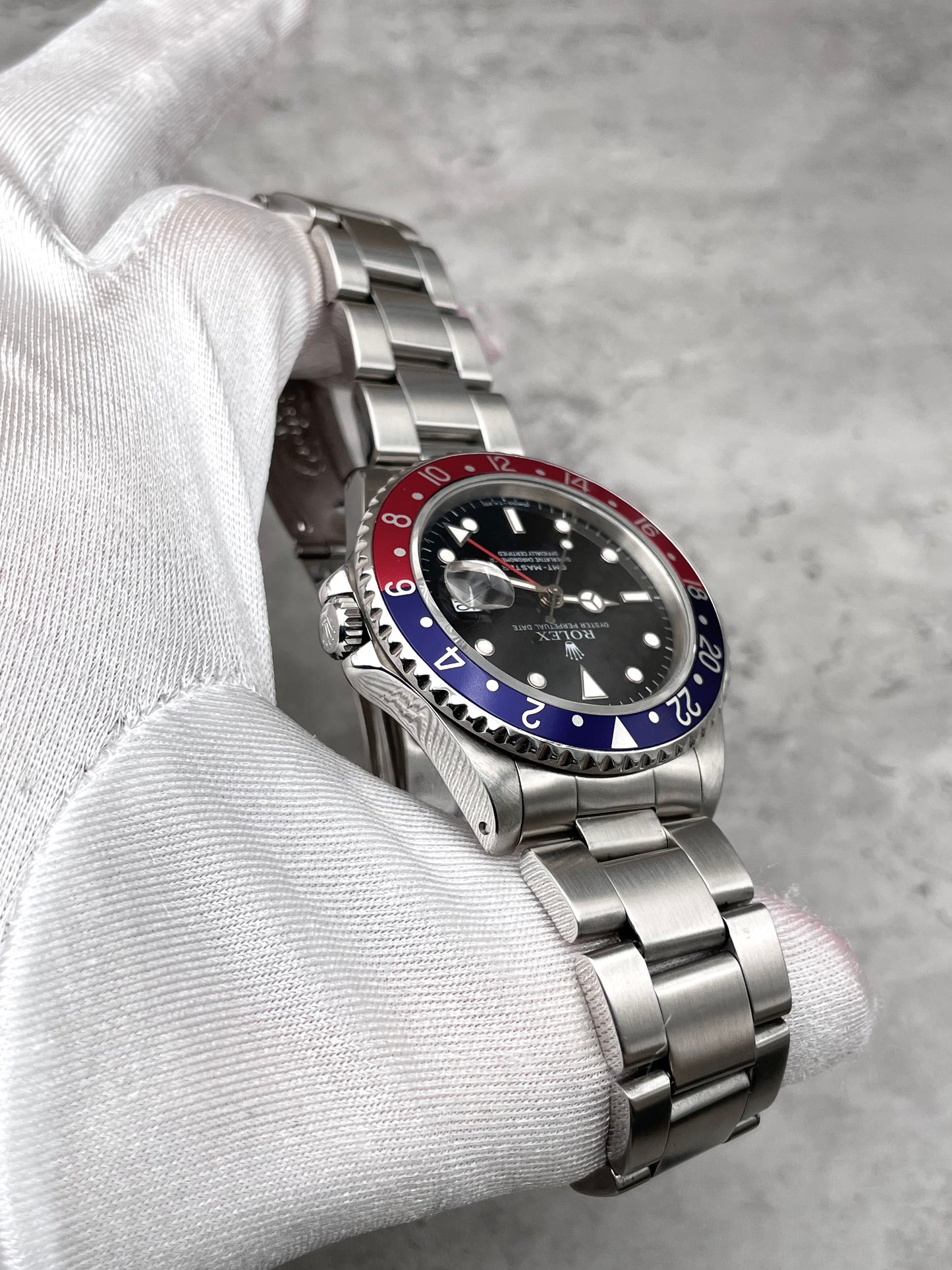 Rolex GMT-Master 16700 Pepsi