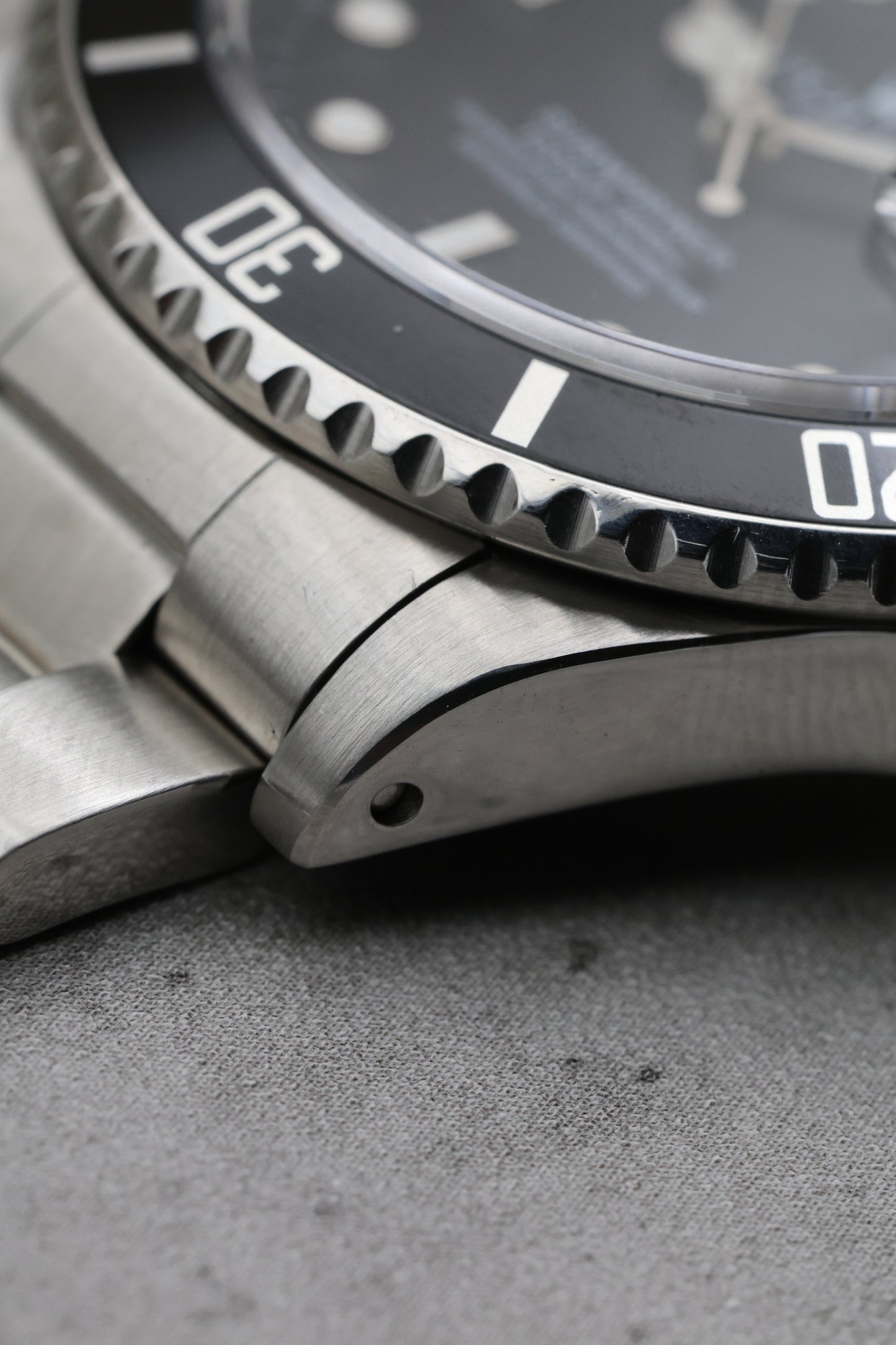 Rolex Submariner 16610 | Full Set 1998