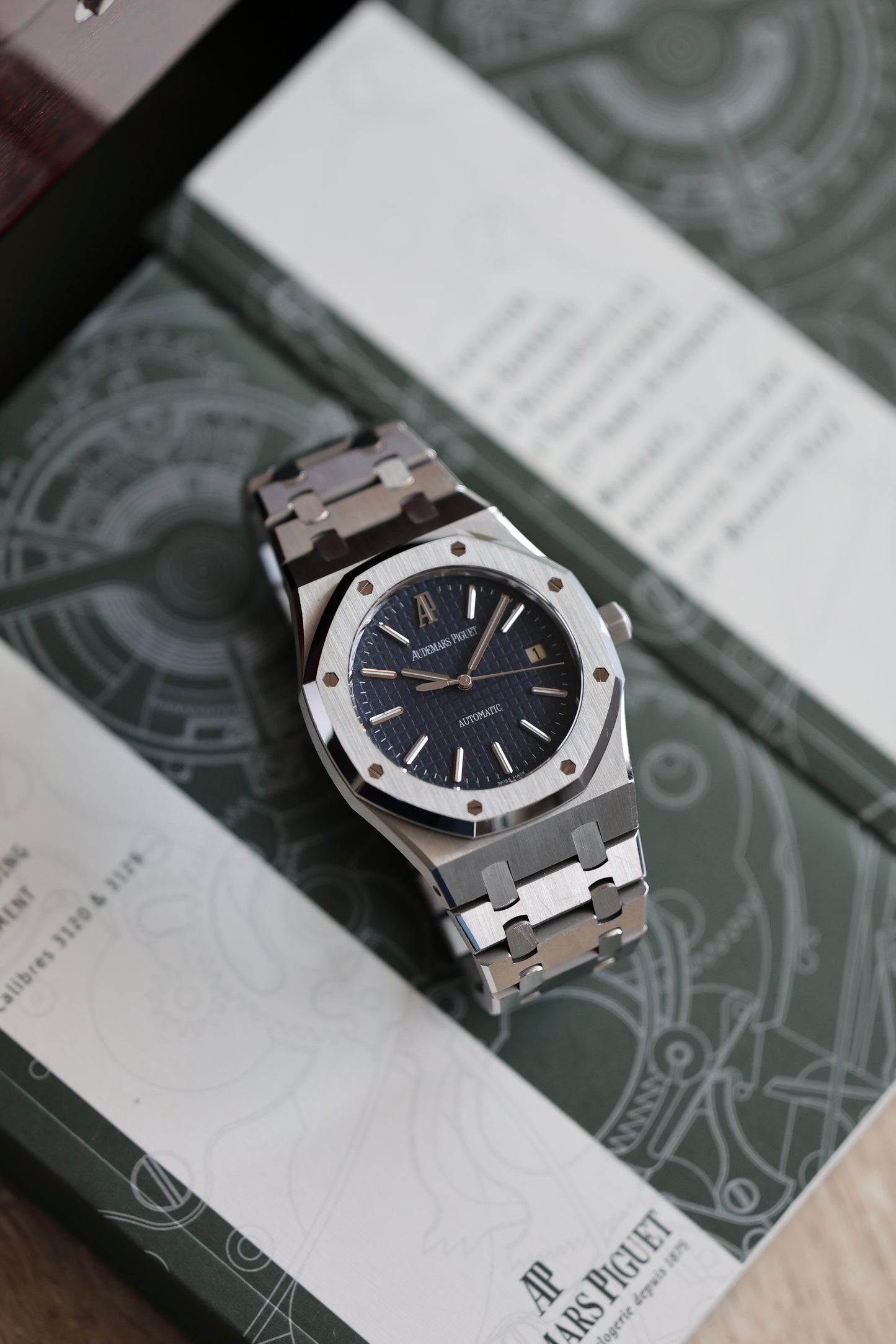 Audemars Piguet Royal Oak 39mm | 15300ST | 2012 Full Set