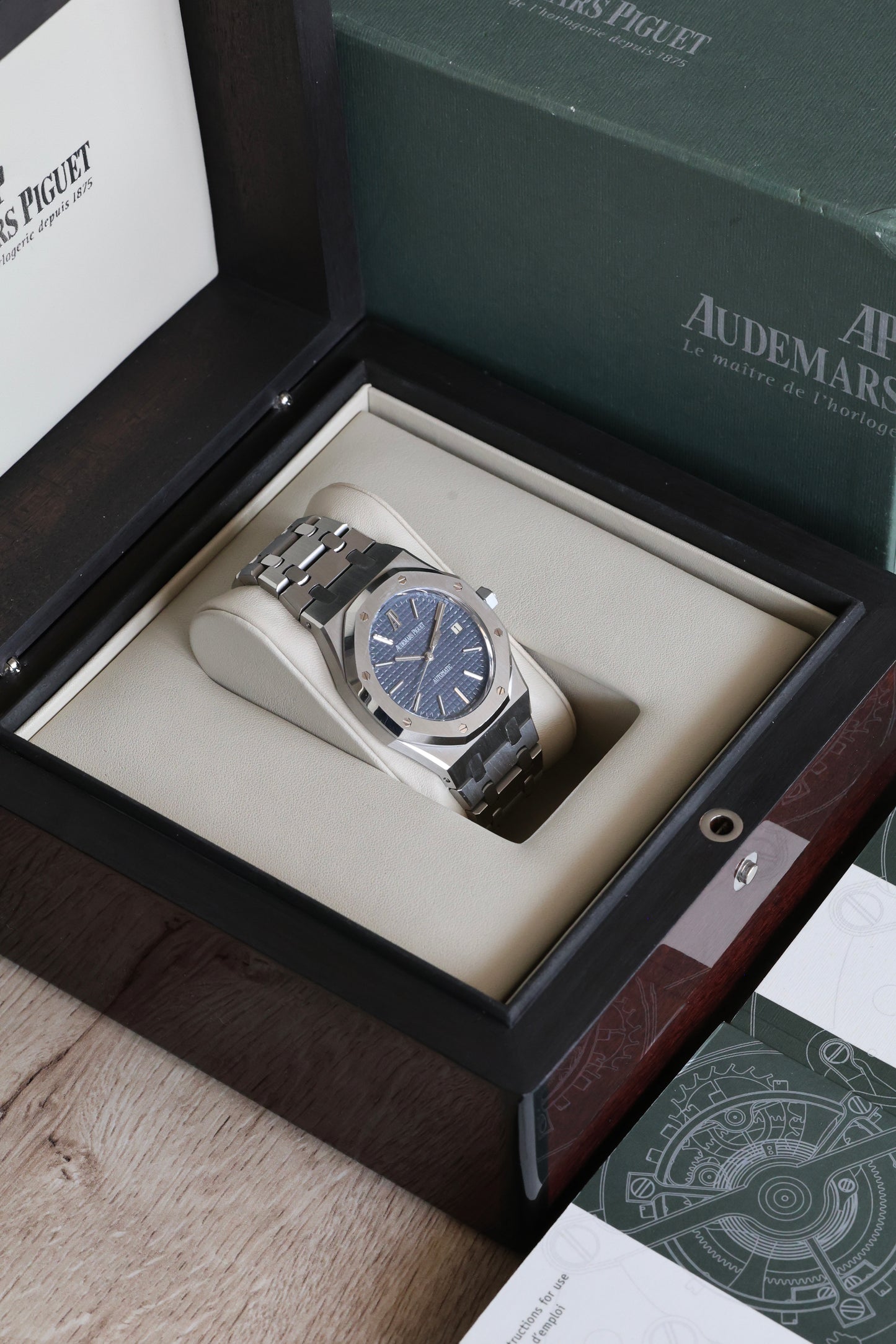 Audemars Piguet Royal Oak 39mm | 15300ST | 2012 Full Set